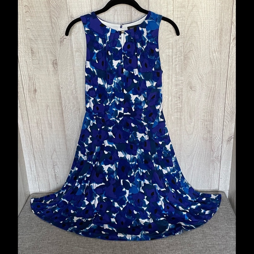 Ivanka Trump Floral Sleeveless dress size XS